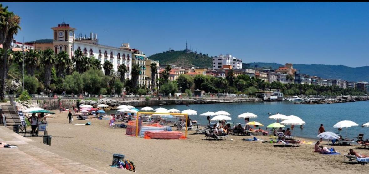 Апартаменты Salerno Mare E Luci Deluxe Экстерьер фото